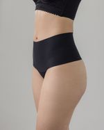 Tanga-brasilera-negra-Daniela-Insolenzia