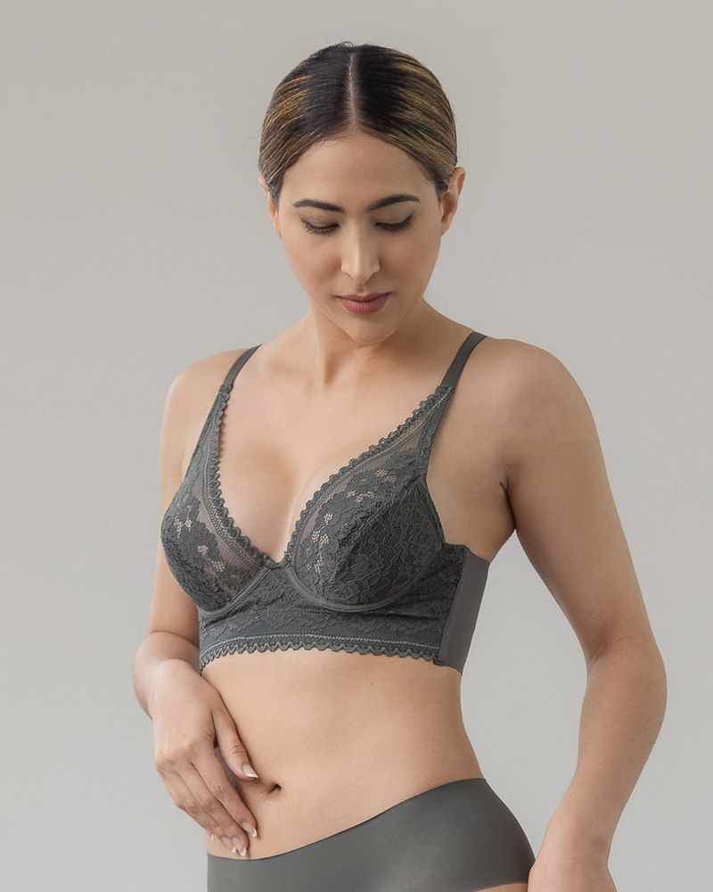 Brasier-verde-mujer-Angela-Insolenzia